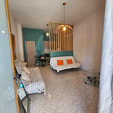 Keila's * Sarande